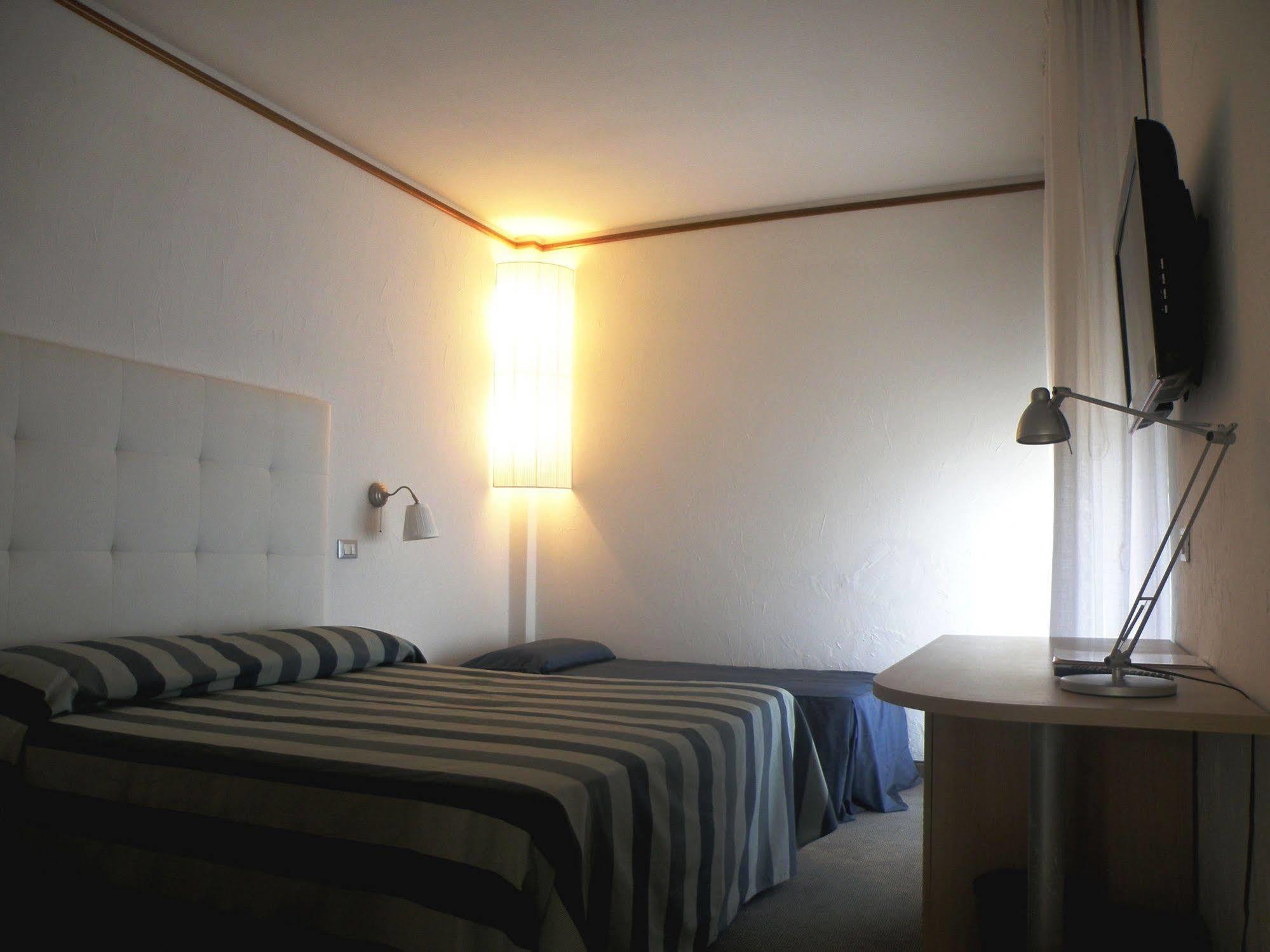 Hotel Delle Nazioni Лидо ди Йезоло Екстериор снимка